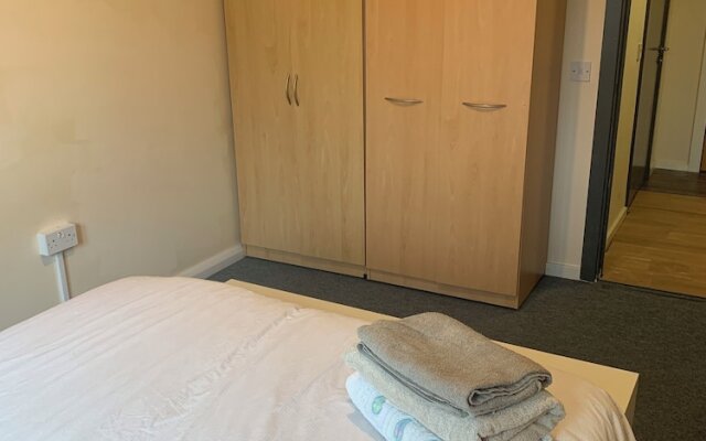 Luxury Stay With Sauna, Gym, and Pool in Leicester