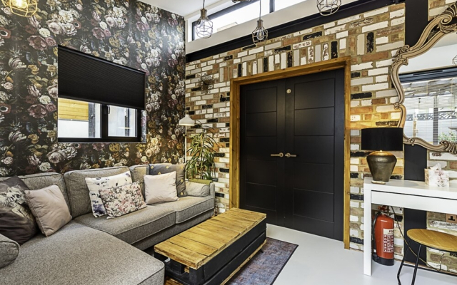 Scarlett Heart Studios in Golders Green