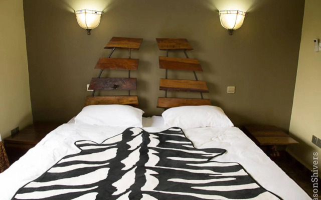 Weru Weru River Lodge