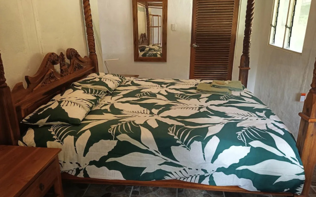 Mahina Lodge