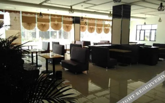 Qjia Ledong Xiangrui Seaview Business Hotel (Longmuwan Branch)