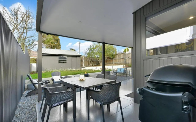 Best Nest on March Cosy Home in CBD Firepit