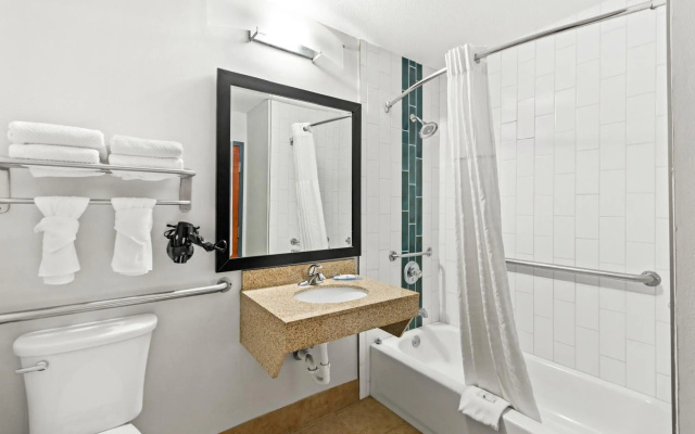 Quality Inn Dry Ridge