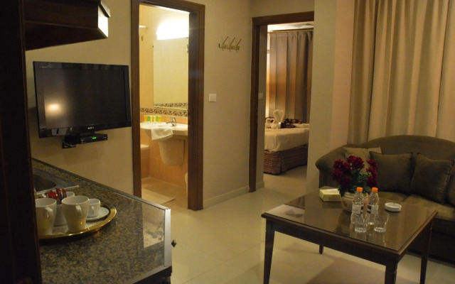 Capri Hotel Suites