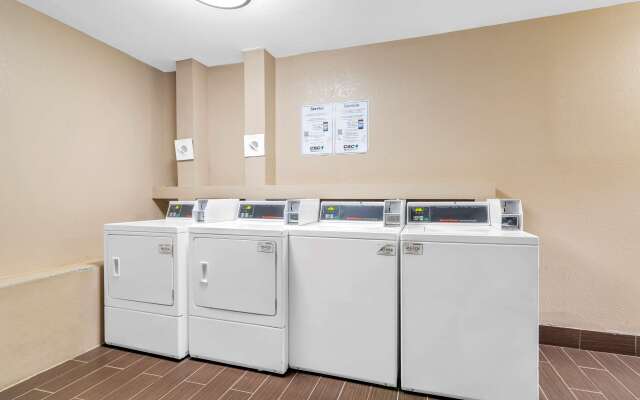 Best Western Plus McDonough Inn & Suites