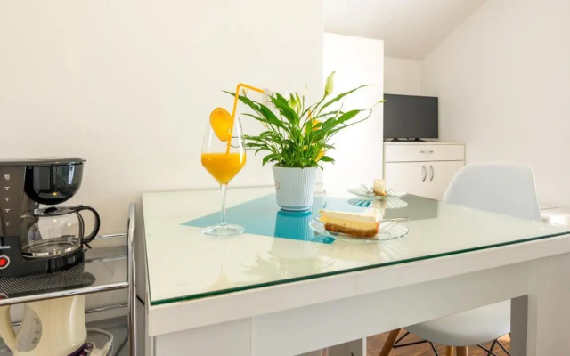 Apartments Sandra Solitudo II
