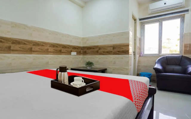 Oyo Flagship 804922 Seera Suites