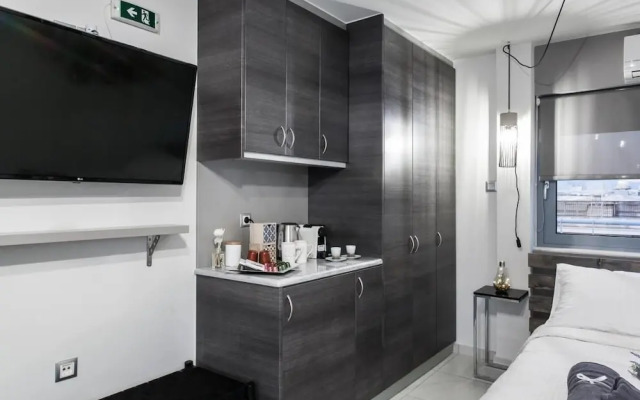 Acropolis view sky suite