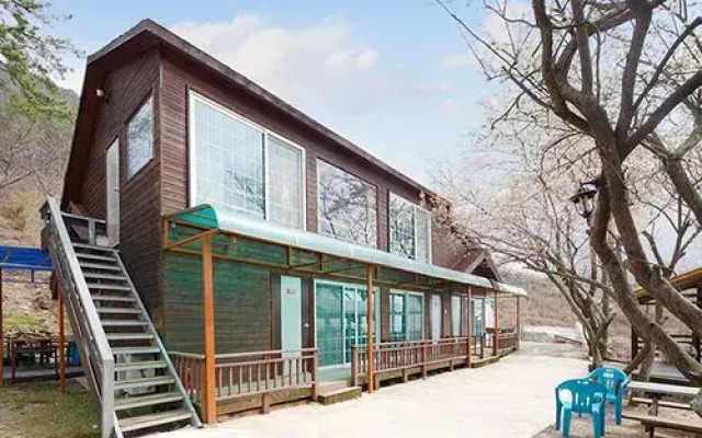 Suncheon Pool Valley Pension