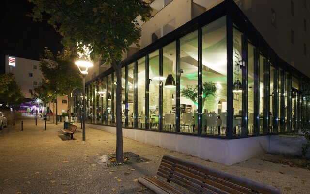Residhome Appart Hotel Paris-Massy