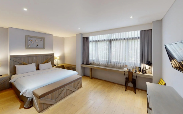 Beehive Boutique Hotel
