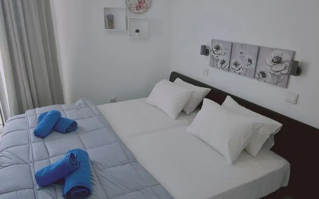100 AN - Napa Living 16