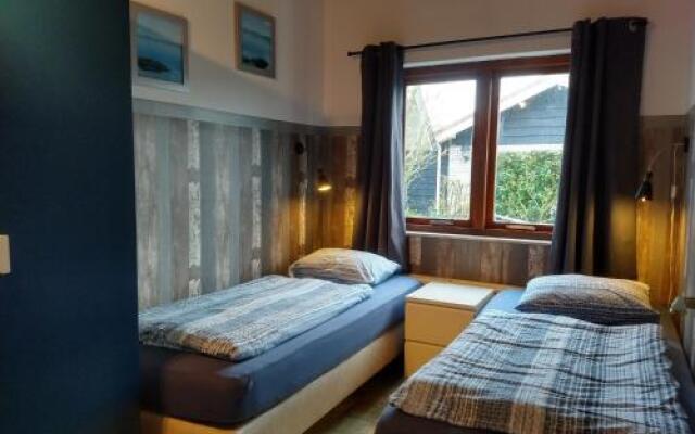 HUIS MARIANNE Bed by the Sea