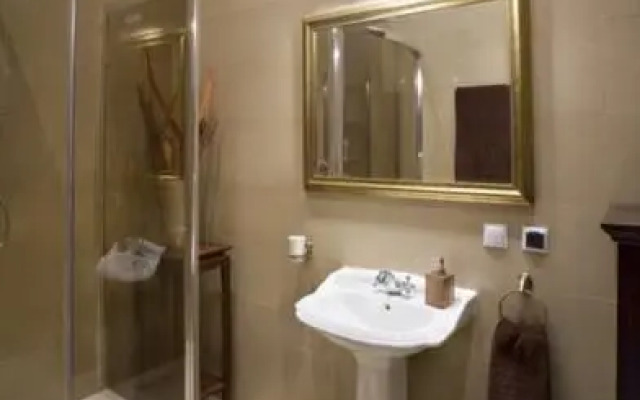 Main Market Square Apartments