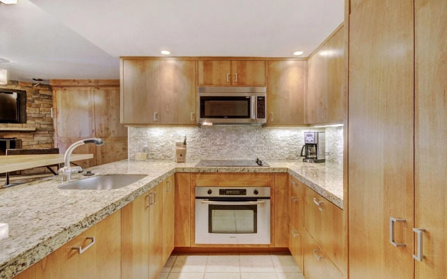 Lodge at Vail C256A