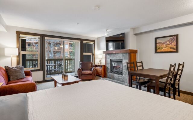 LARGE Studio | Ski In/Out | Pool & Hot Tubs | Central Upper Village Location