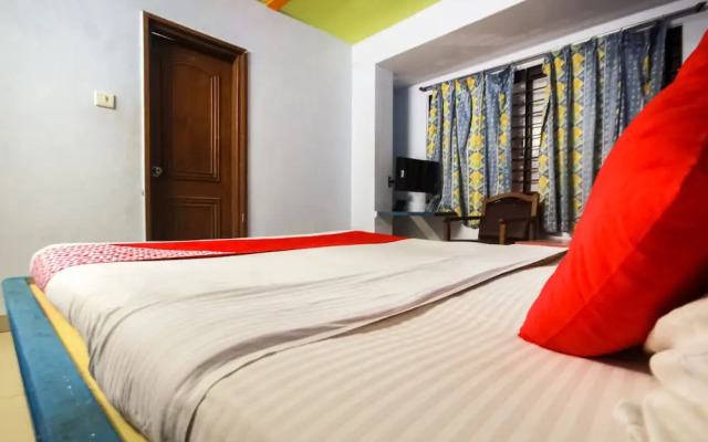 OYO 48043 Hotel Godavari
