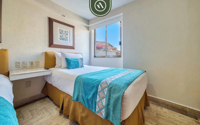 Beachfront 2 BR Condo - Beach - Pools - Tennis