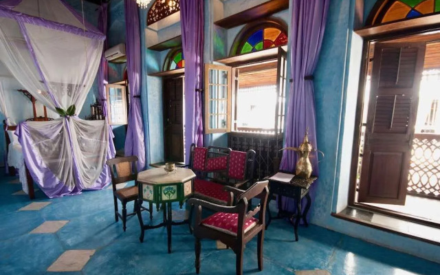Emerson Spice Hotel