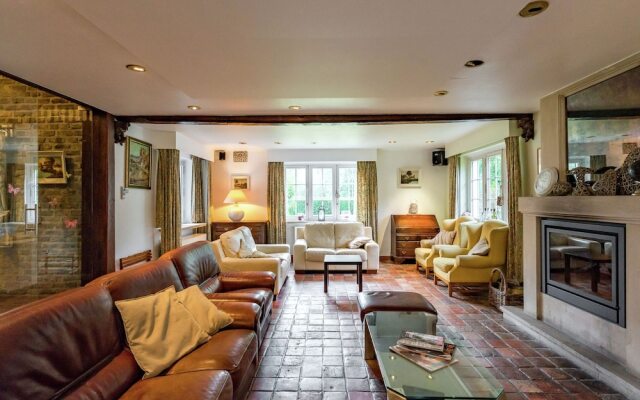 Cozy Holiday Home in Sint-idesbald With Sauna