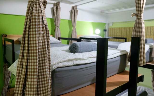 Tangmo House - Hostel