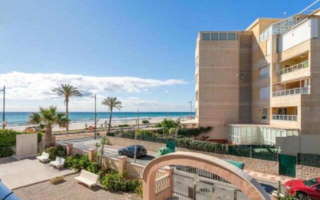 Very nice and modern studio front of the beach