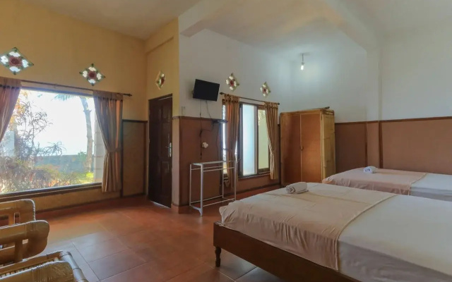 Hotel Tara Bar & Resto Air Sanih by ZUZU