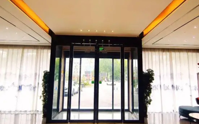 Xingyue Smart Cinema Hotel (Xixia Century Square Branch)