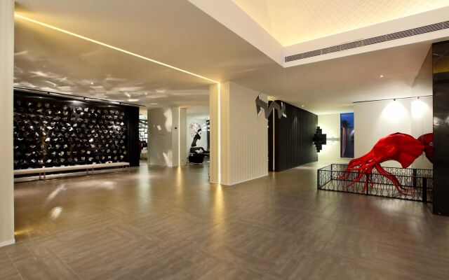 Orange Crystal Hotel Wusi Square Seaview