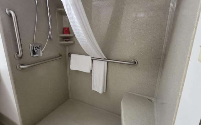 SureStay Plus Hotel by Best Western Grand Island