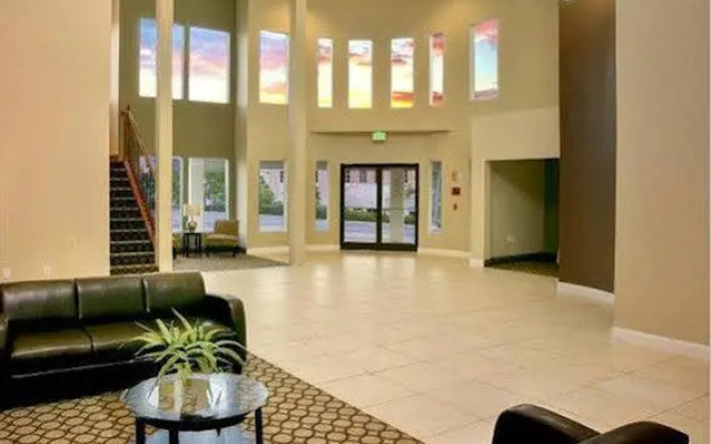 Quality Inn & Suites West Waterpark