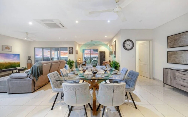 ZEN Imperial 4-br Stylish Penthouse in CBD Pool