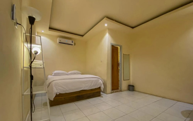 Urbanview Hotel ME Jayapura