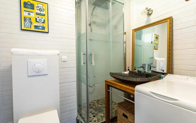 Le CAPUCIN - Petit duplex avec place de parking