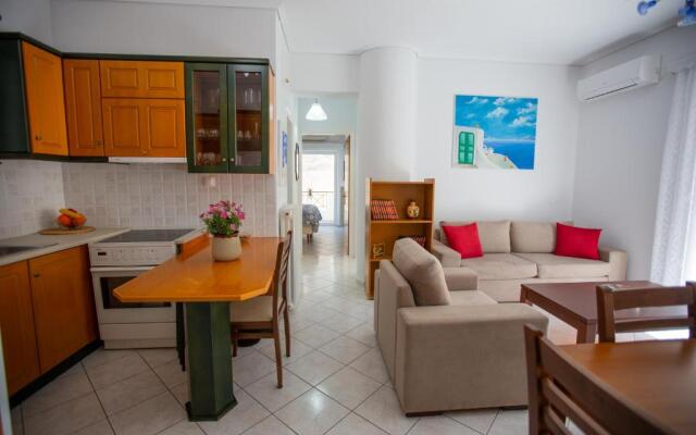 Poly's charming home - City center & near the beach 2bedroom apartment