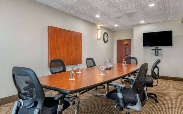 Comfort Inn & Suites Orlando North