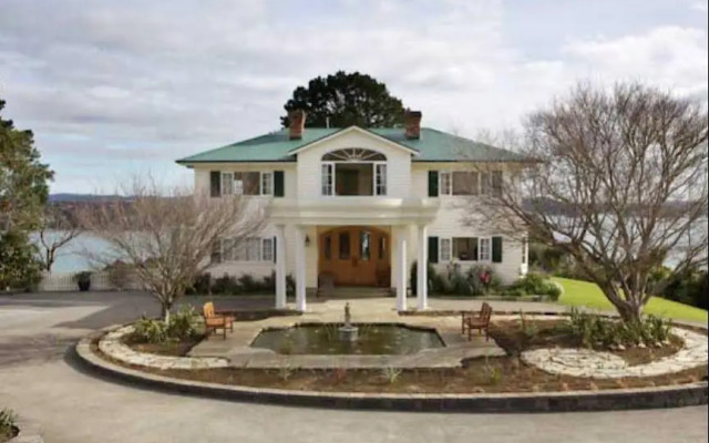 Matauwhi Bay Manor
