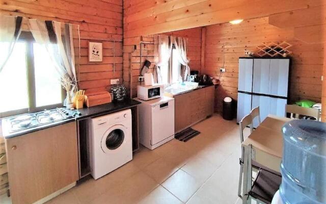 The Cosy Mountain Cabin with Stunning Views near Troodos