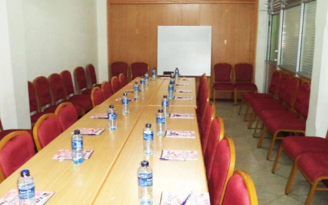 Olorropil Hotel