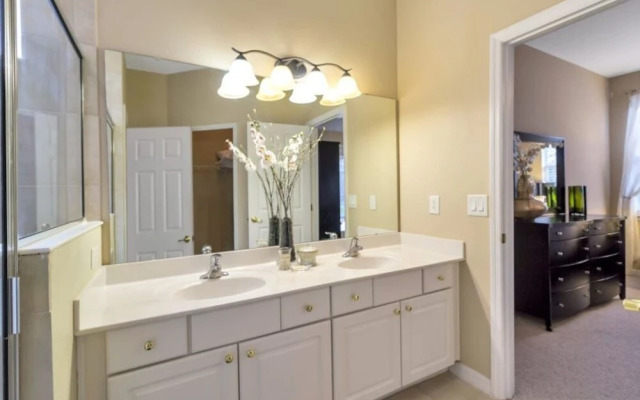 Watersong - Luxurious 5bd/4.5ba Pool Home #5wr510