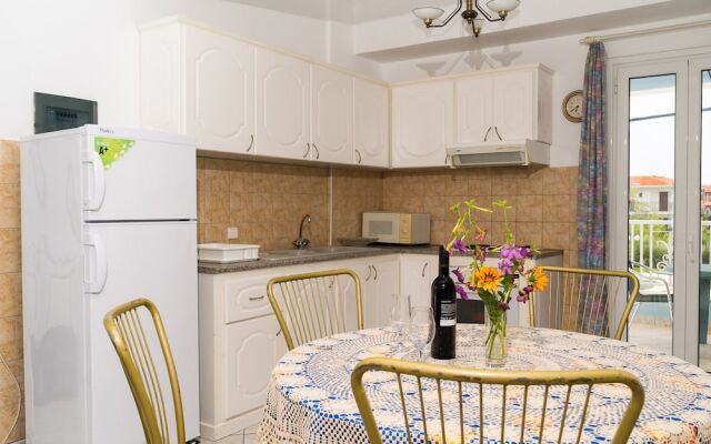 Anna Studios & Apartments