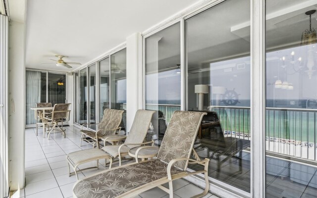 Oceania 703 3 Bedroom Condo by RedAwning