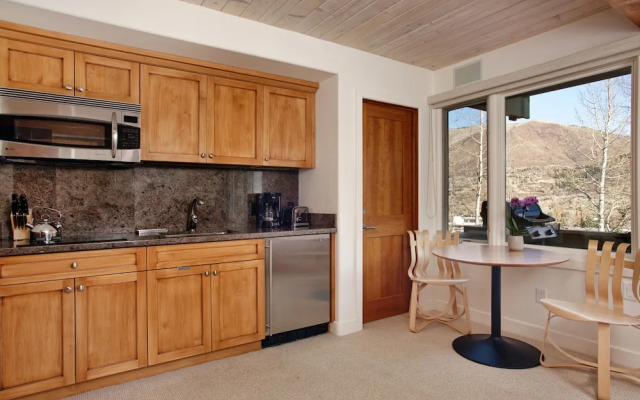Aspen Alps Apartment #507 Home by RedAwning