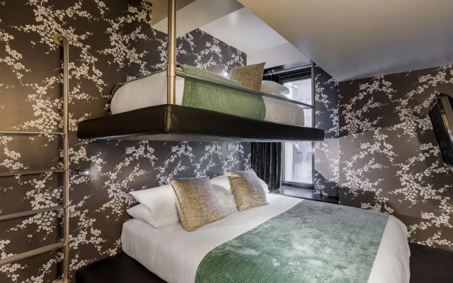 45 Times Square Hotel