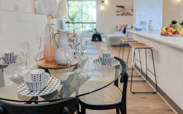 ZEN NIGHTCLIFF FORESHORE - 2BR Cozy Apt