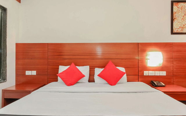 Hotel Lake View by OYO Rooms
