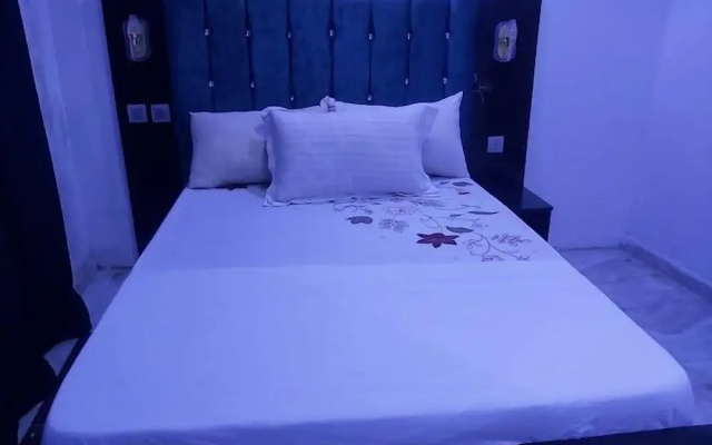 De - Calmcity Guest House