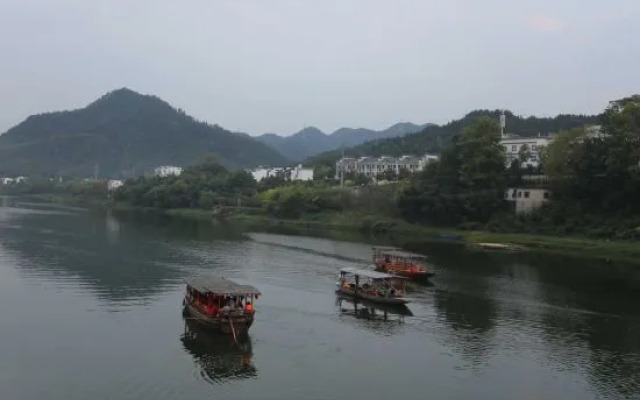 Yuxian Yangyue Caotang Homestay