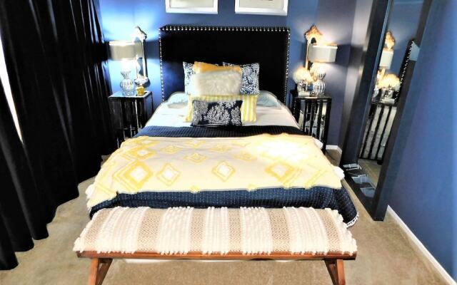 The Desert Pearl - Private Pool & Spa!