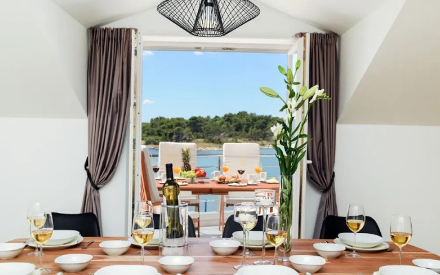 Modern Villa in Nin With Terrace